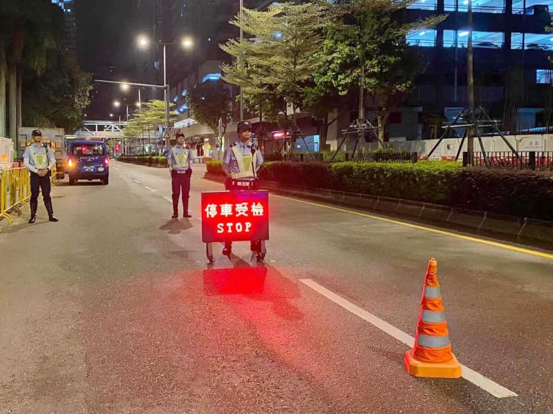 Macau: Traffic check as soon as you start running with a stolen motorcycle ... Arrest of Chinese passenger