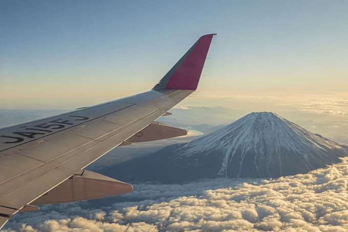 大鐡・静岡空港・FDAコラボ“絶景の富士山遊覧飛行ツアー”、2023秋冬に計6回開催