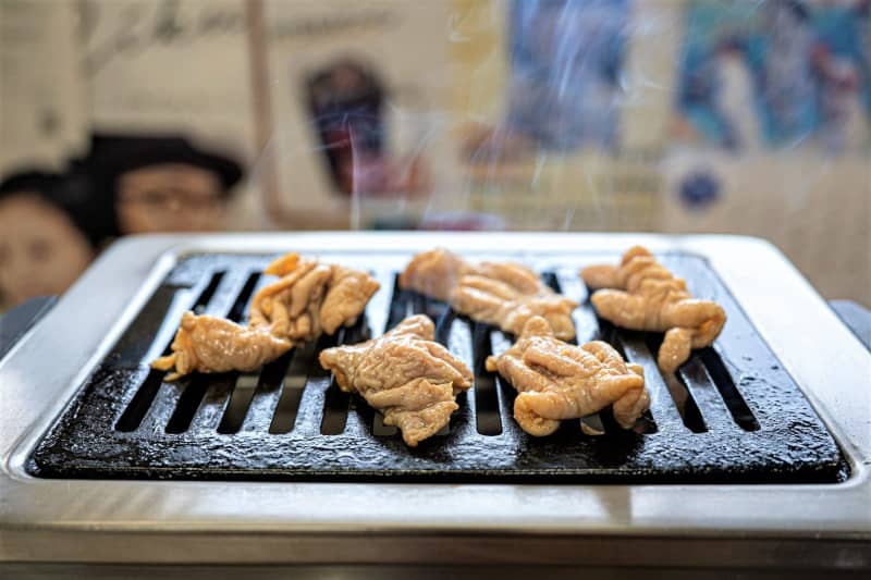 孤独のグルメに登場！群馬・藤岡を代表する1人焼肉の聖地で味わえる豚ホルモン