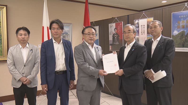 Liberal Democratic Party prefectural federation asks governor for support such as water shortage countermeasures and restoration of rough farmland [Niigata]