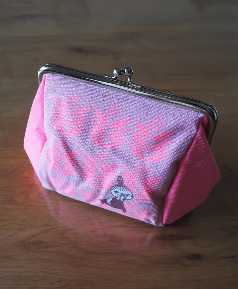 Tube type cosmetics enter vertically!Little My Scandinavian style clasp pouch