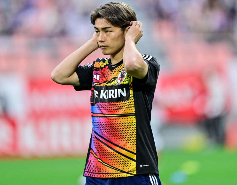 Feyenoord, who belongs to Kiyo Ueda and is cute in white and yellow-green, has announced a new 3rd uniform!Rotterda…