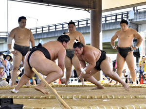 Next year in Fukushima too... Arashio stable "Summer camp" ends on 25th, total 3200 people visit