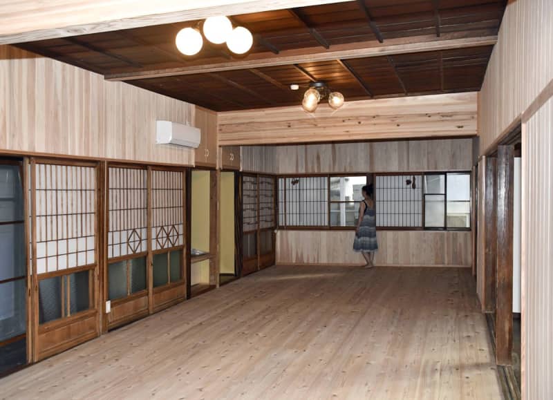 Hachinohe's long-established Kashiwagi Ryokan guest room turned into an event hall September 9-8 Opening performance
