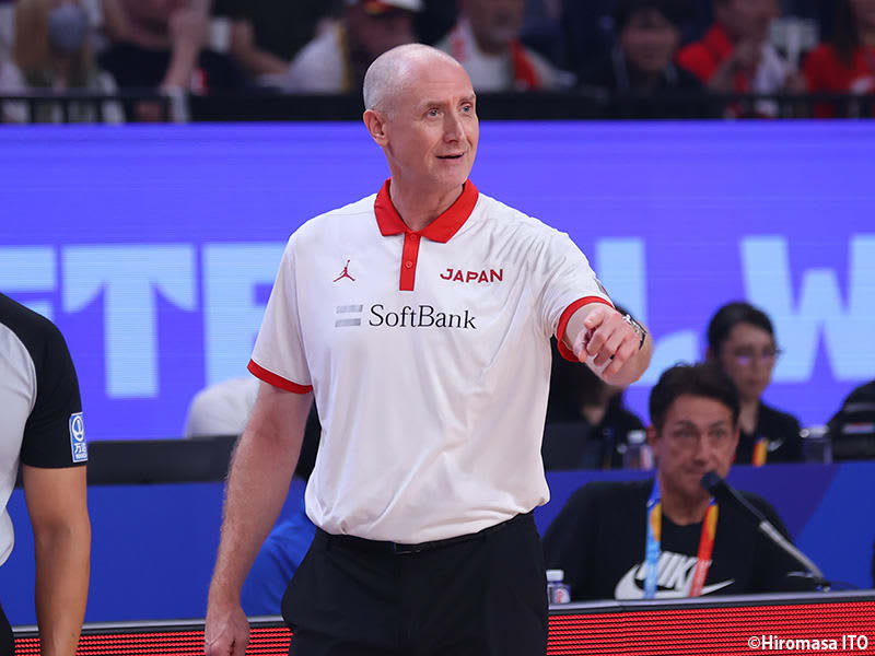 The response gained in the basketball World Cup's first match loss...The commander says, "If we can play basketball in the second half," in preparation for the match against Finland.