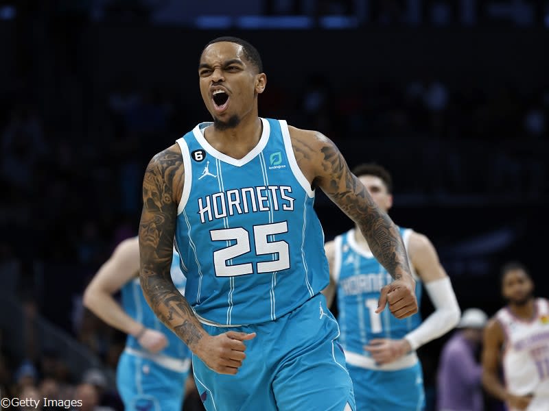 Restricted free agent PJ Washington to stay with Hornets
