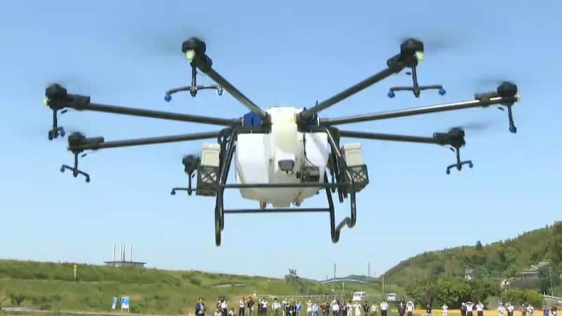 Immediately after the disaster, goods were transported by drones "Japan's first" equipment development "Sea Eye Robotics" arrived in 2 hours and 3 minutes on foot