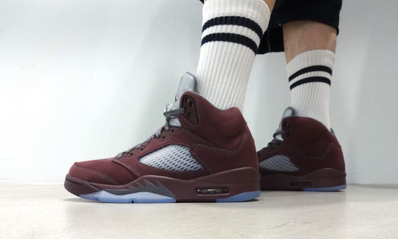 The phantom “Air Jordan 5” burgundy color, which was not released in Japan, has finally arrived!