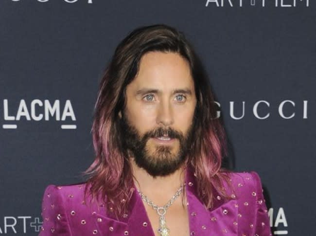 Jared Leto shows off his abs at 51!