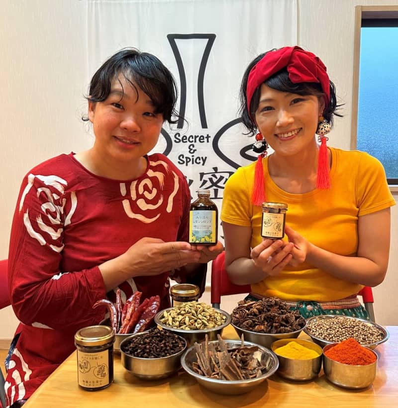 A spoonful of magic in delicious cuisine Mr. Sugano and Mr. Nakayama Spreading the charm of spices and local ingredients