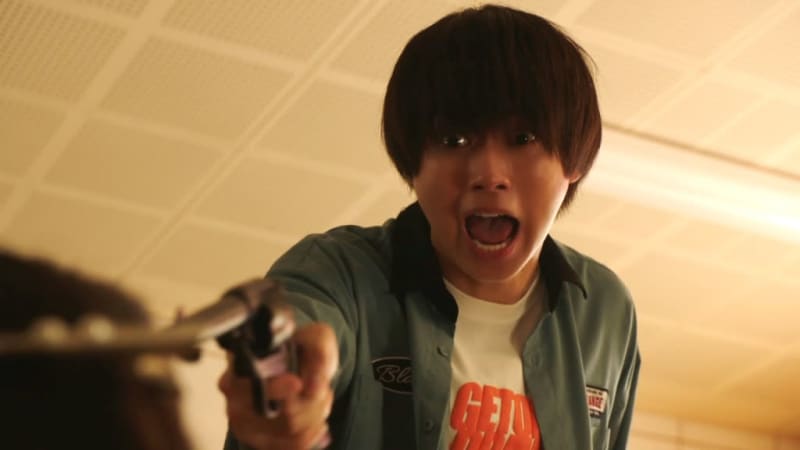 Nezu (Mizuki Inoue) points a gun at Saotome (Shinki Sugao) and takes revenge. ``We are at the end of our relationship'' Episode 11 synopsis