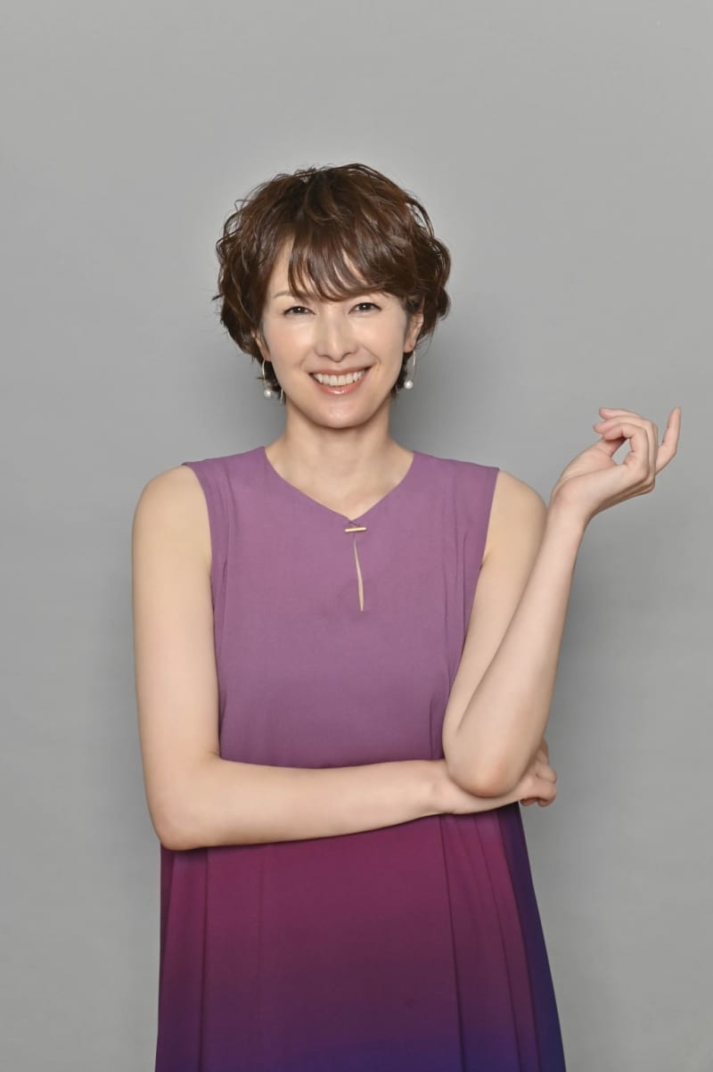 Michiko Kichise takes on the role of an actress for the first time in Fuji's ``My Lawyer Needs Hands'', playing around with manager Tsuyoshi Muro...