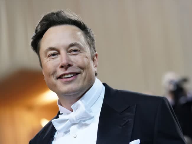 Elon Musk 'must get rid of this goddamn bird' in discontent with Twitter logo
