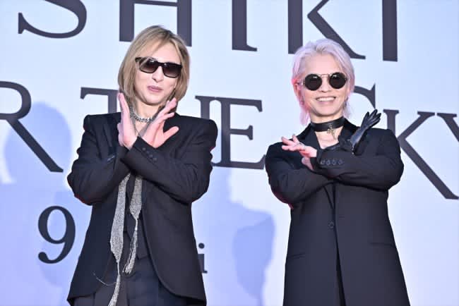 YOSHIKI appears in Roppongi with HYDE as the first Japanese to engrave his name in Hollywood