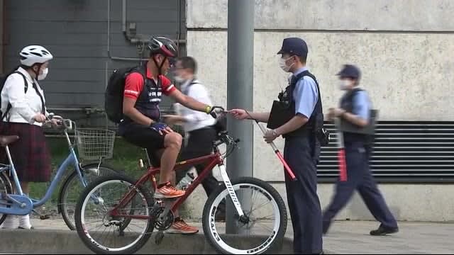 自転車ヘルメット着用率　高校生２．９％　県警が着用を街頭指導＜岩手・盛岡市＞