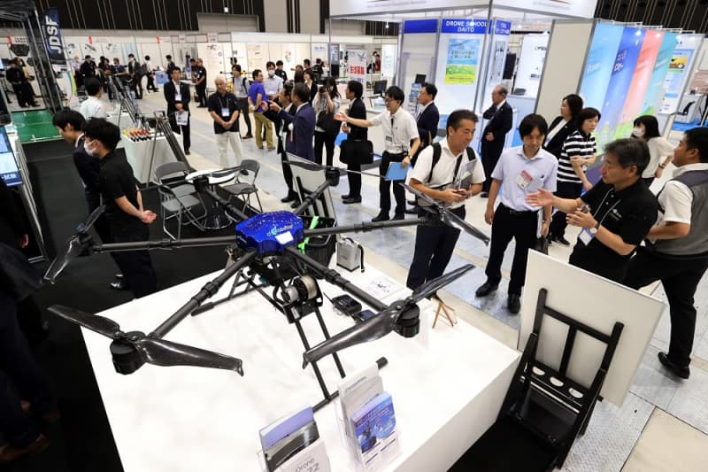 Exploring a wide range of uses for drones Kyouma Summit in Nagasaki Exhibition of flying cars and panel discussion