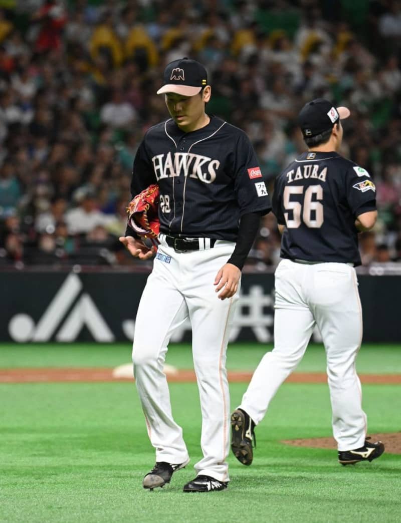 SOFTBANK SHUTO Yukyo Pro's first bases loaded bullet was too heavy for a heavy chase.