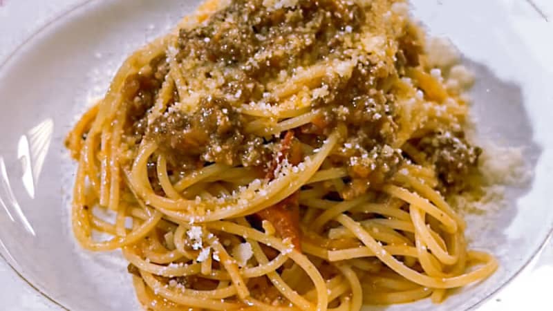 Taught by a master of Italian cuisine!How to make ``meat sauce spaghetti'' that brings out the flavor and richness of meat in a short time