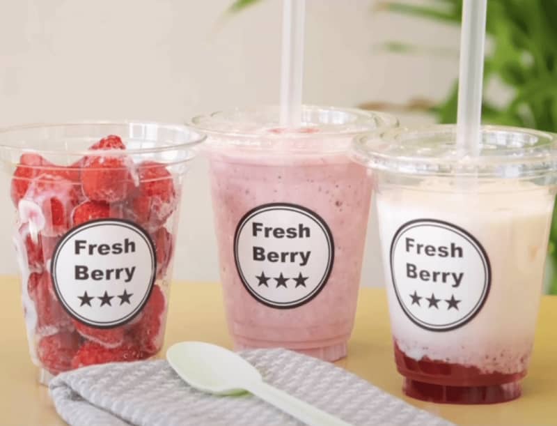 Survive the summer heat with a smoothie made from ripe strawberries!Drive-through sales in Tamamura Town