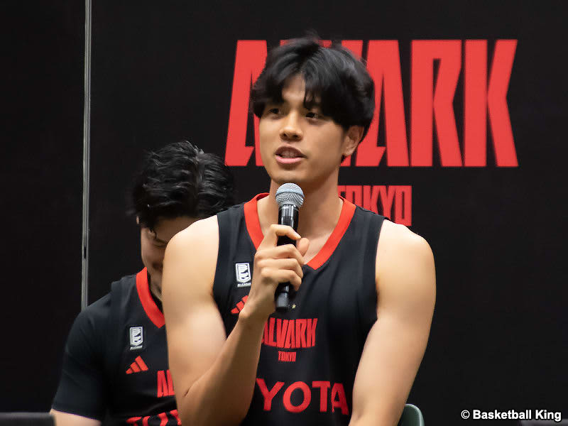 ``If we get stronger, basketball will be more exciting.'' A: Tokyo's Yutaka Yoshii has his sights on the road to Paris