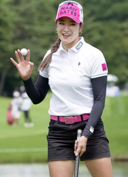 Erika Hara makes a bold decision to take the 2nd qualifying round of the women's tour due to hernia surgery: ``How long will I be able to play golf?''