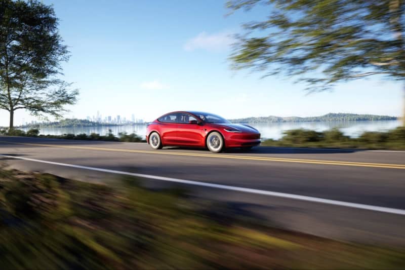 Attractive luxury design!Tesla releases new Model 3