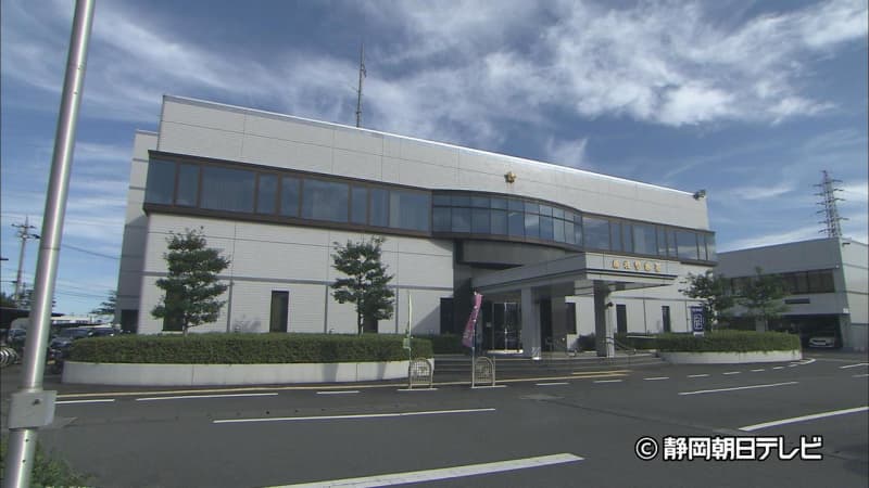 An 81-year-old woman who was riding a bicycle collided with a light passenger car died at the hospital in Fujieda City, Shizuoka Prefecture