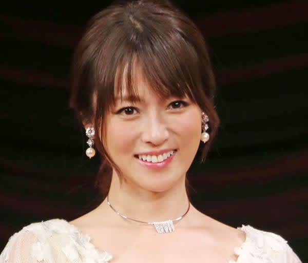 Kyoko Fukada's ``marriage'' fate is worrisome... ``18/40'' viewership ratings are low, but the comeback appeal brings relief to those around her