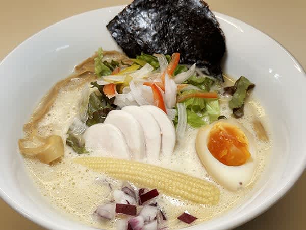 【New Open・菊陽町】コラーゲンたっぷり！きれいな女性が歓喜する鶏白湯ラーメン専門店がで…