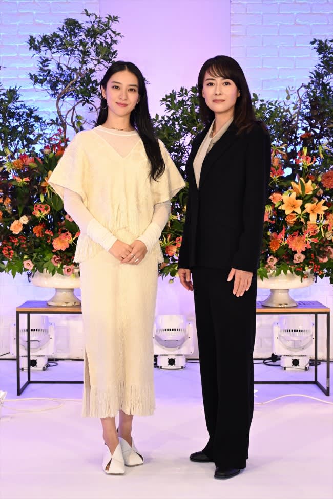 Kumiko Goto, starring in a drama for the first time in 30 years, sparks with Emi Takei, who co-stars for the first time in Seicho Matsumoto's ``Face''