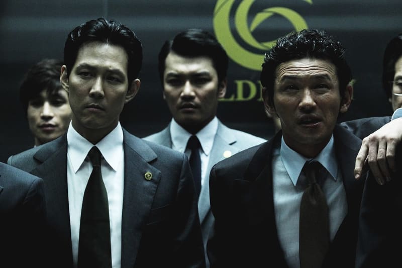 Starring Lee Jung Jae from “Squid Game”!Betrayal, honor, and violence. Masterpiece Korean Noir watched by 468 million people
