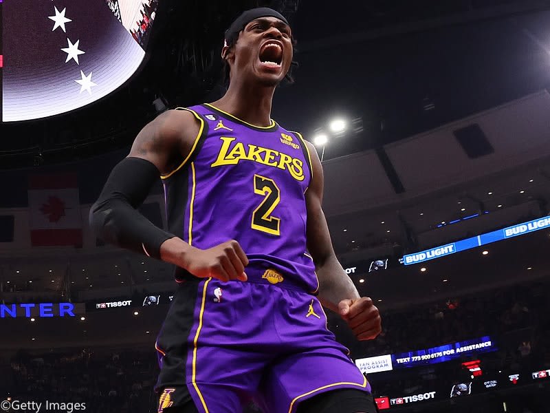 Jared Vanderbilt, a defensive player who contributed to last season's success, agrees to an extension with the Lakers.
