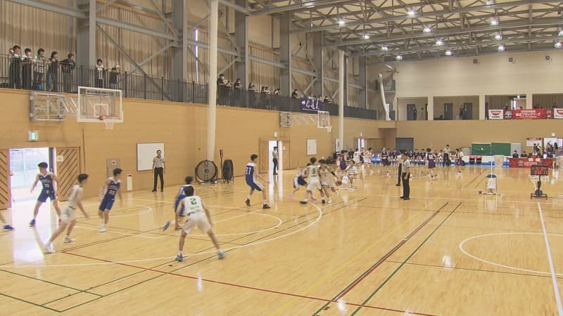 The U18 Basketball Tohoku Block League begins with 12 high school male and female teams, including Ichinoseki Kogyo and Morioka Shirayuri Gakuen, playing...