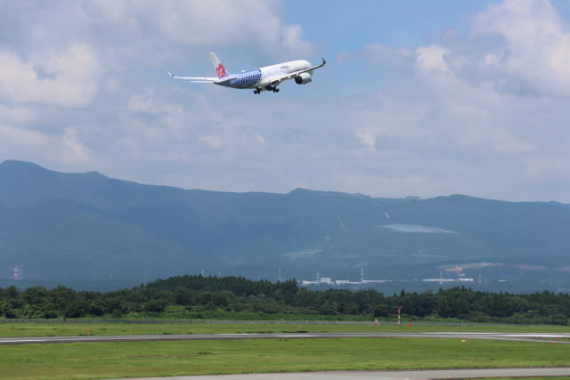 [Kumamoto Airport Thorough Guide XNUMX] Too innovative!What is the Hanamichi type observation deck?