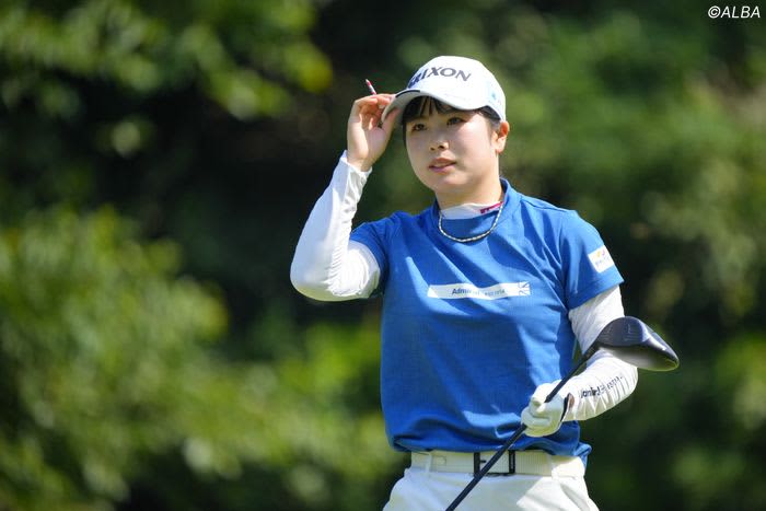 ``Aiming for 6 under par'' on the championship front Ayami Ozeki plays convincing golf to ``come from behind to win back-to-back wins''