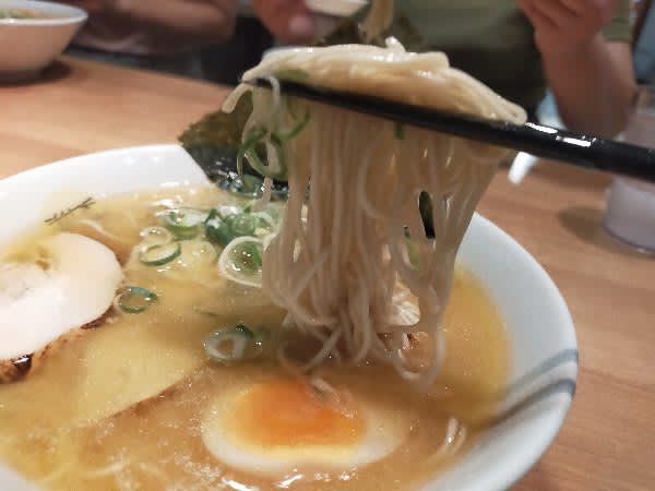 [Hakata Ward] This is absolutely delicious! First time in history after 3 years!What is chicken paitan ramen?
