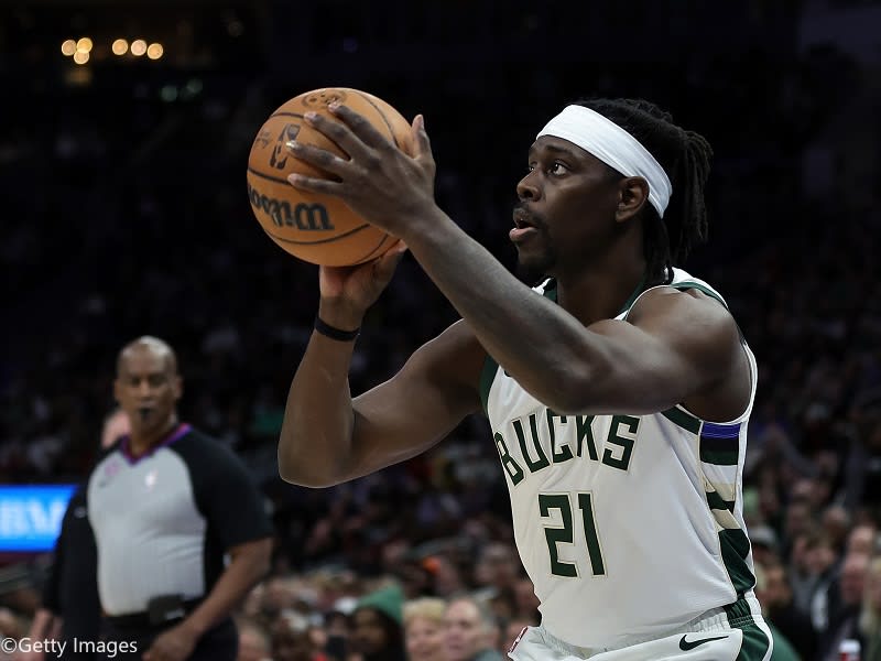 Is Jrue Holiday the key to Giannis signing an extension with the Bucks?