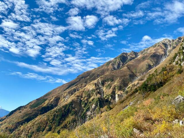 Autumn with a spectacular view of the “Runway in the Sky”! “Spear/Hotaka symmetry” miracle!Northern Alps mountain climbing report
