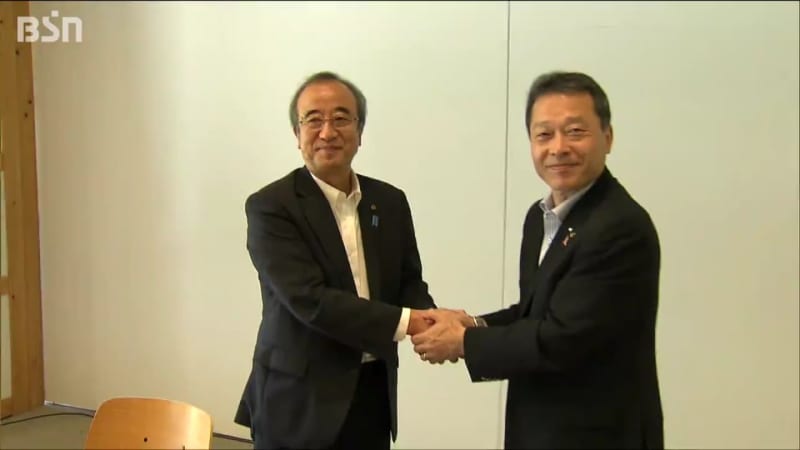 Governors of Niigata and Mie prefectures meet to discuss disaster relief agreement: ``I don't think there will be many cases of simultaneous disasters.''