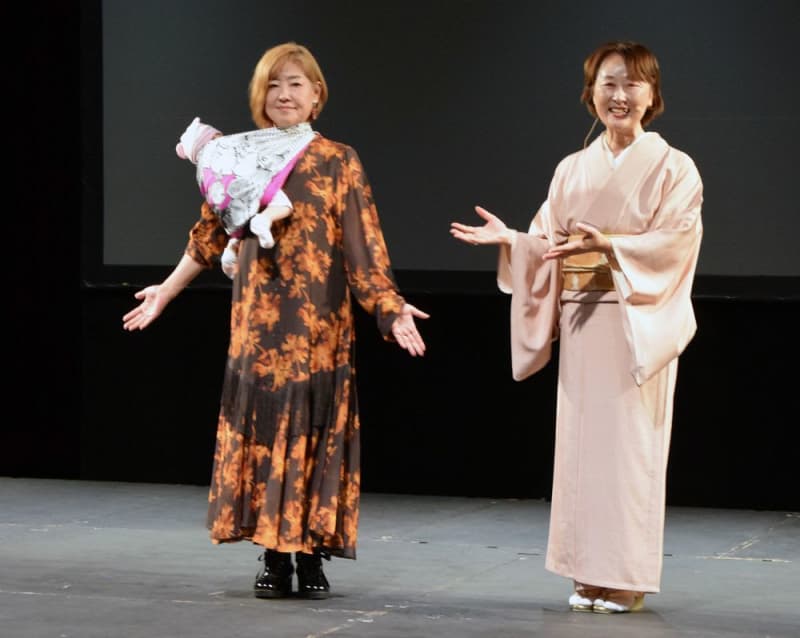 Masaki Suda's mother talks about her experience raising children at a lecture in Sapporo