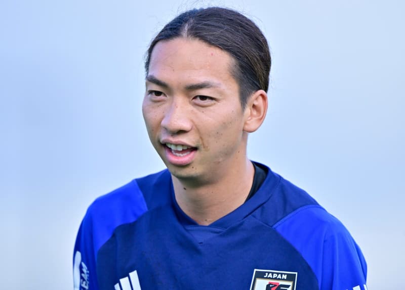 "Hayao's hair is cut" "His goal and smile are amazing!!!" Shun Kawabe's left foot from an interception and kick feint...