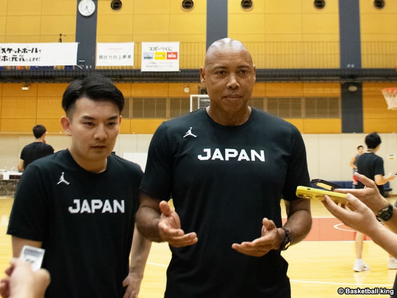 What is the theme of the Japanese men's basketball team at the Asian Games? “Horvath’s right-hand man” Coach Gaines talks