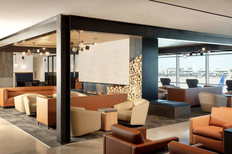 United Airlines opens largest lounge at Denver International Airport with ``beer tasting experience''