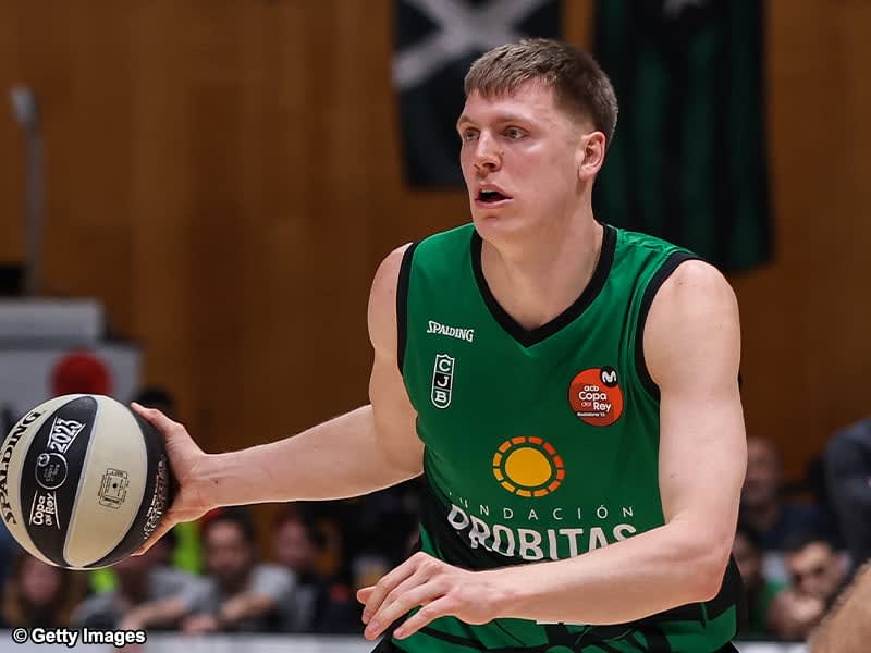 B1 Ibaraki's new force Ellenson is on the IL... It was discovered that he had a broken bone from last season and he returned temporarily for medical treatment.