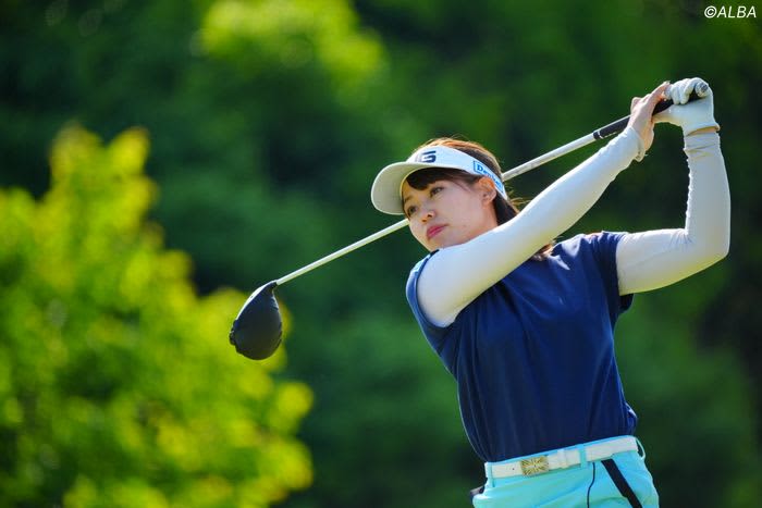Minako Sakaguchi takes the lead!Seki Yutin's younger sister Yuuri tied for 4th place with a 11 difference [JLPGA Pro Test 2nd...