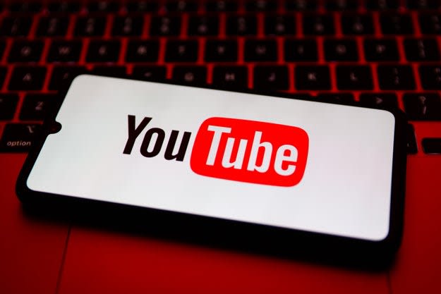 「目を閉じた状態で推しの名前を入力して」YouTube公式が募集 ⇒ 1万件以上のリプ集まるも…