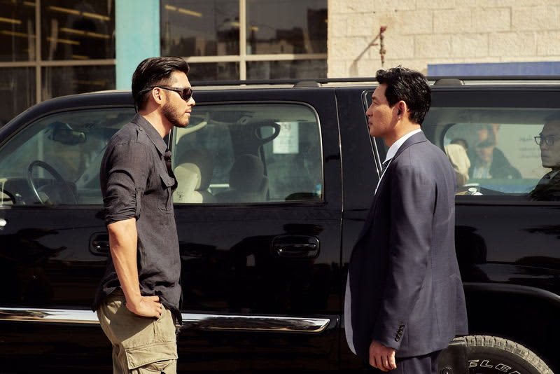 Strict diplomat = Hwang Jung-min, lone wolf = Hyun Bin, two incompatible people confront each other for the first time "Extreme Boundary Line" main video