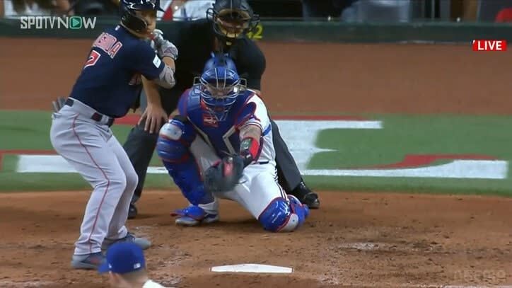 What did Masanao Yoshida miss?The opponent catcher's "huge framing" ball was too low inside, and the mitt was...