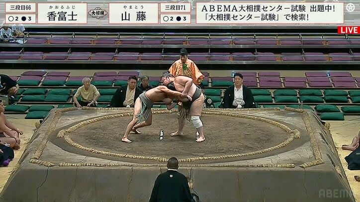 The thickness of the body is three times different!Even so, the movements and exquisite footwork of small wrestlers who defeat large wrestlers
