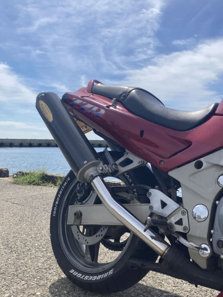 Through a fateful encounter, I purchased the vehicle I had admired for 30 years: ZZR400 [Everyone's Bike]